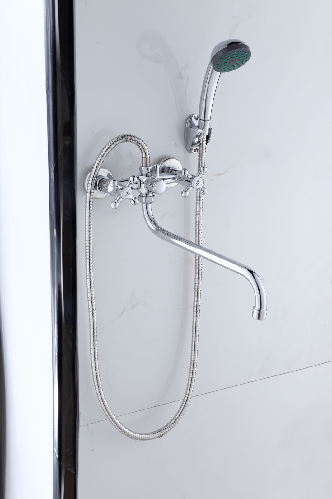 Двухручковый смеситель для ванной D6500-S24